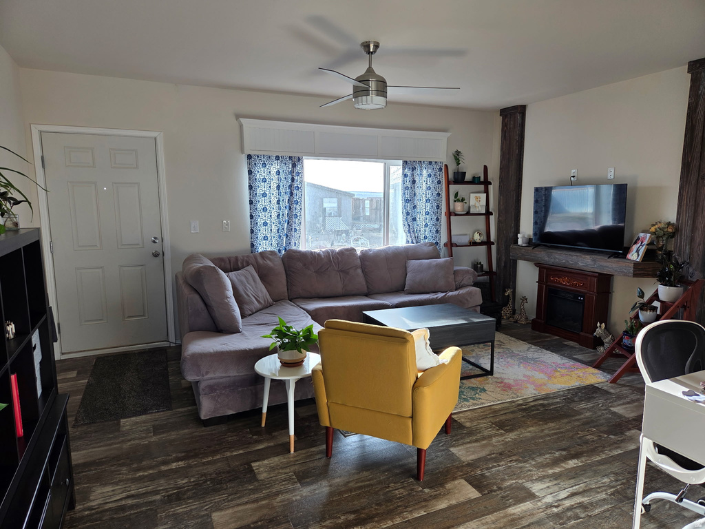 704 E PINE ST Wellington, UT 84542