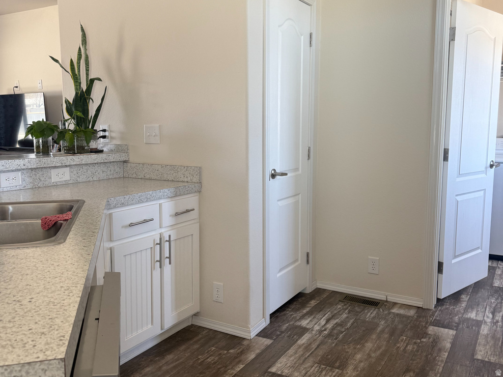 704 E PINE ST Wellington, UT 84542