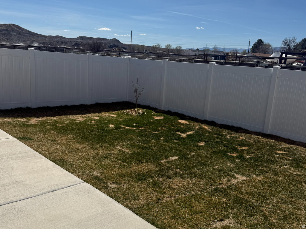 704 E PINE ST Wellington, UT 84542