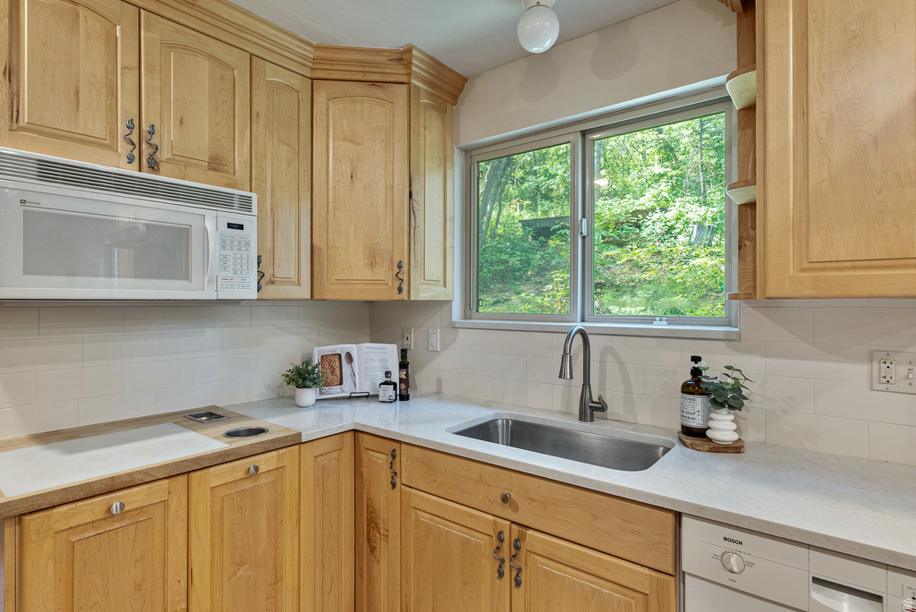 30 ST. MORITZ TER Park City, UT 84098