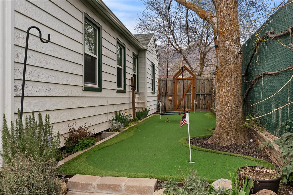 3935 NORDIN AVE South Ogden, UT 84403