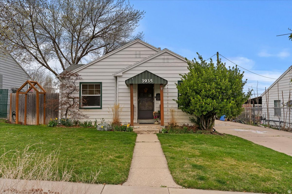 3935 NORDIN AVE South Ogden, UT 84403