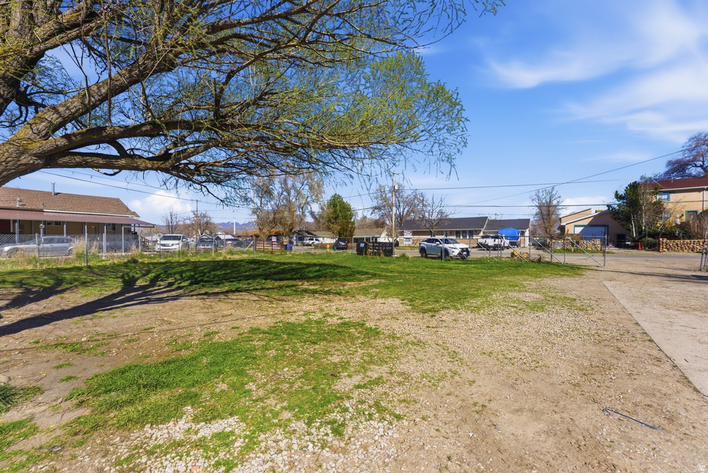 2504 S CHESTERFIELD ST West Valley City, UT 84119