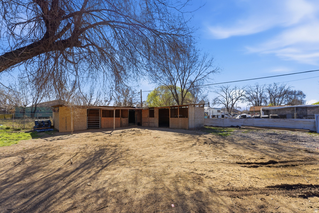 2504 S CHESTERFIELD ST West Valley City, UT 84119