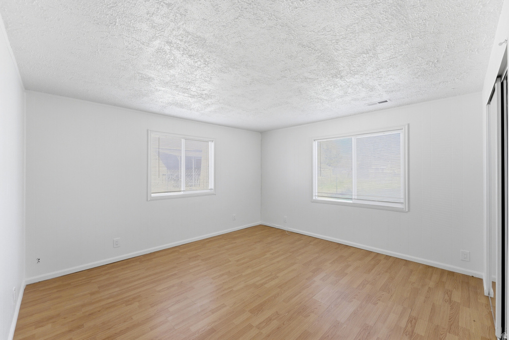 2504 S CHESTERFIELD ST West Valley City, UT 84119