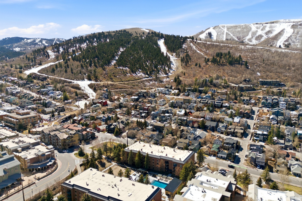950 PARK AVE #111 Park City, UT 84060