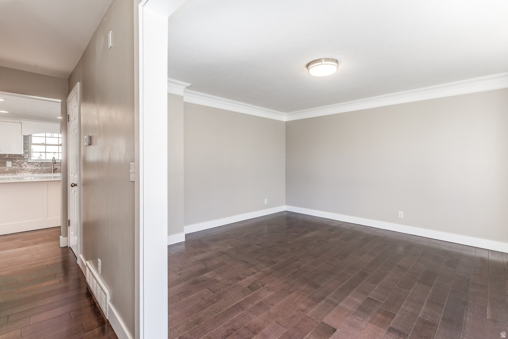 2543 E CLIFF SWALLOW DR Sandy, UT 84093