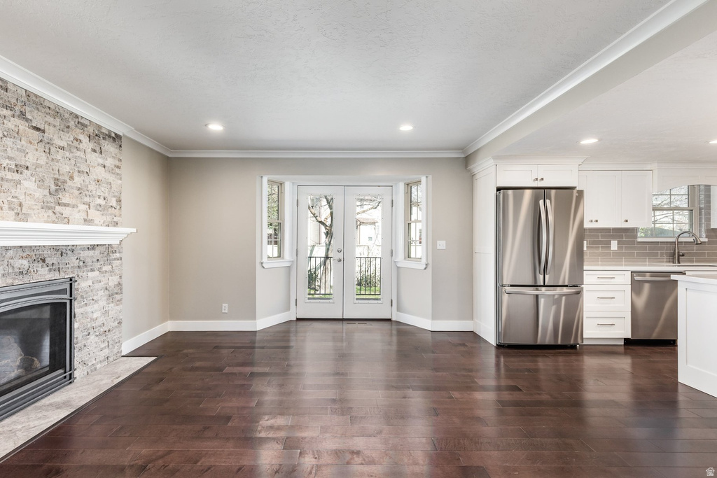 2543 E CLIFF SWALLOW DR Sandy, UT 84093