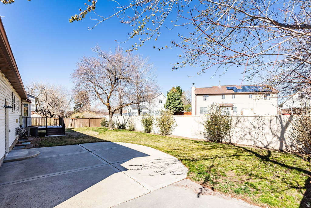 2543 E CLIFF SWALLOW DR Sandy, UT 84093