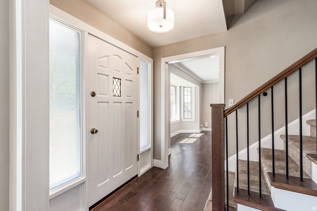 2543 E CLIFF SWALLOW DR Sandy, UT 84093