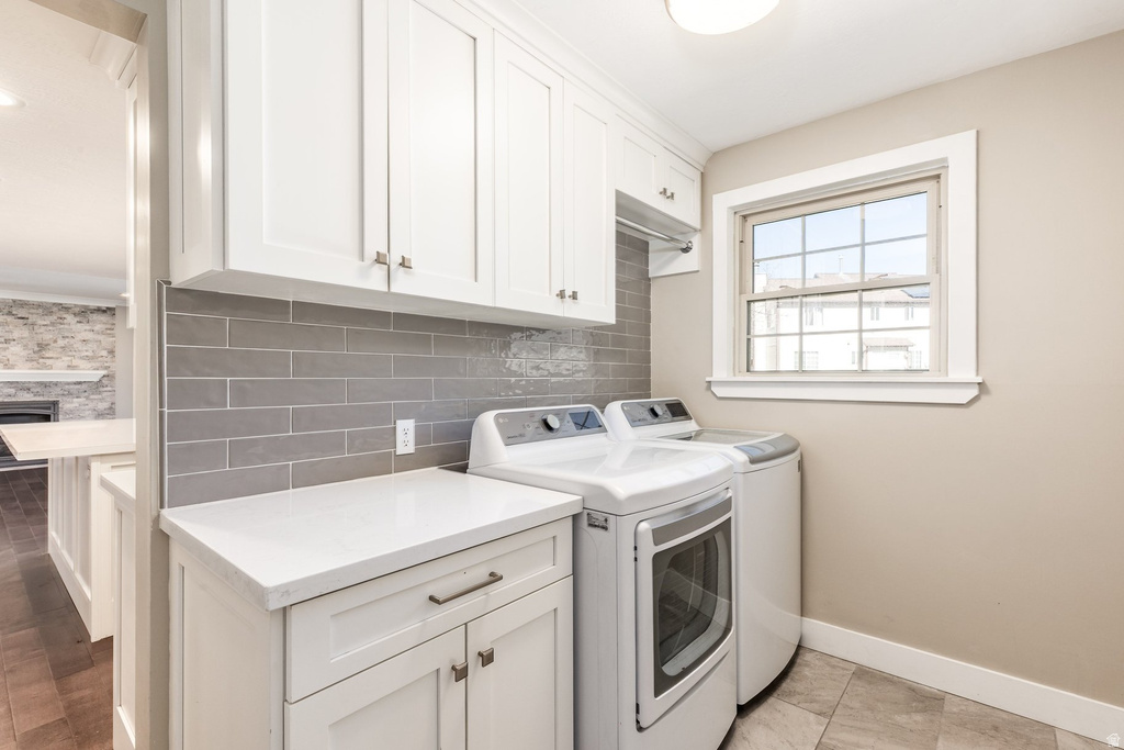 2543 E CLIFF SWALLOW DR Sandy, UT 84093