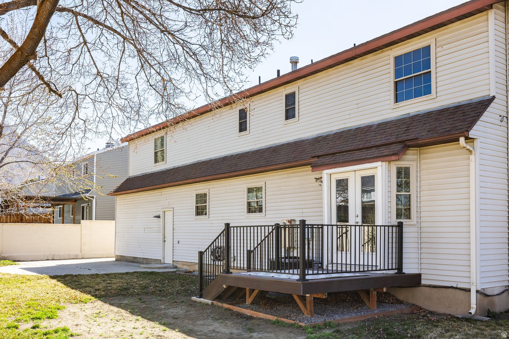 2543 E CLIFF SWALLOW DR Sandy, UT 84093