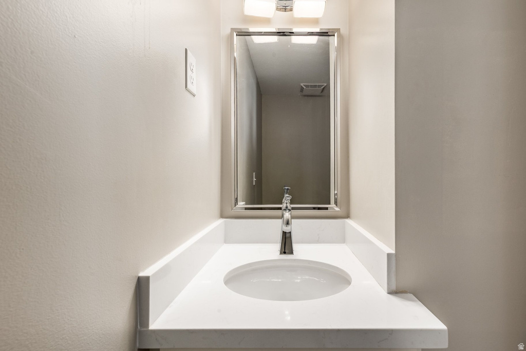 2543 E CLIFF SWALLOW DR Sandy, UT 84093