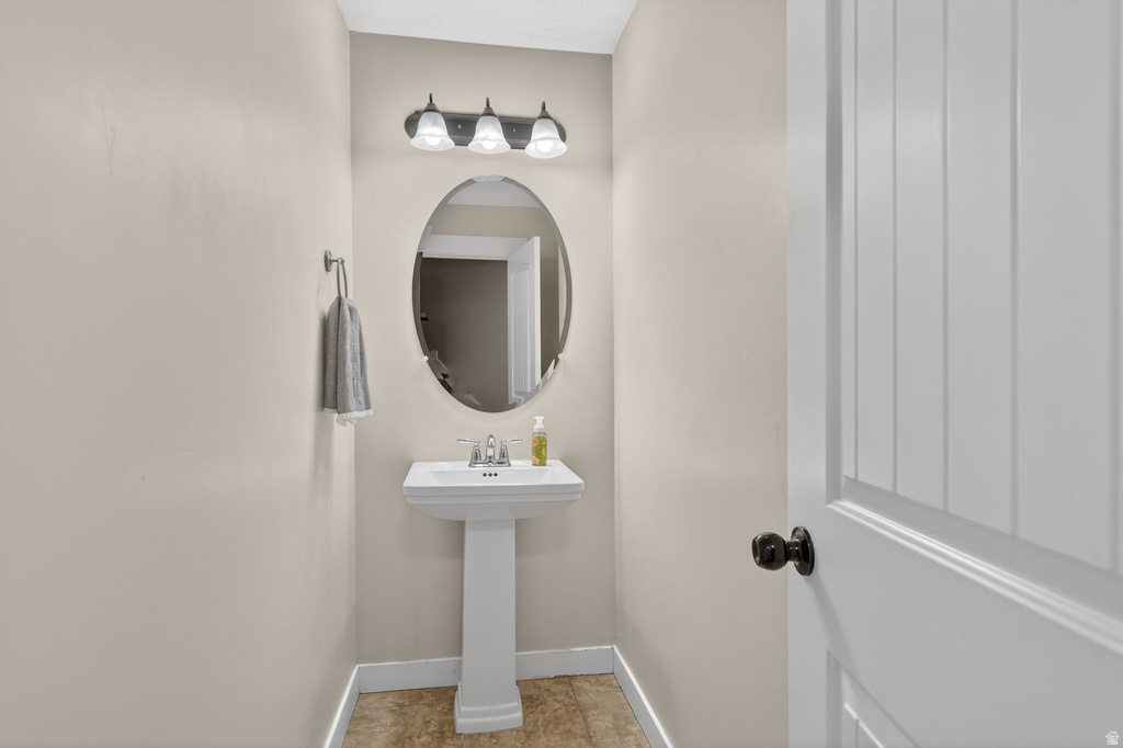 4035 E OAKLAND HILLS DR Eagle Mountain, UT 84005