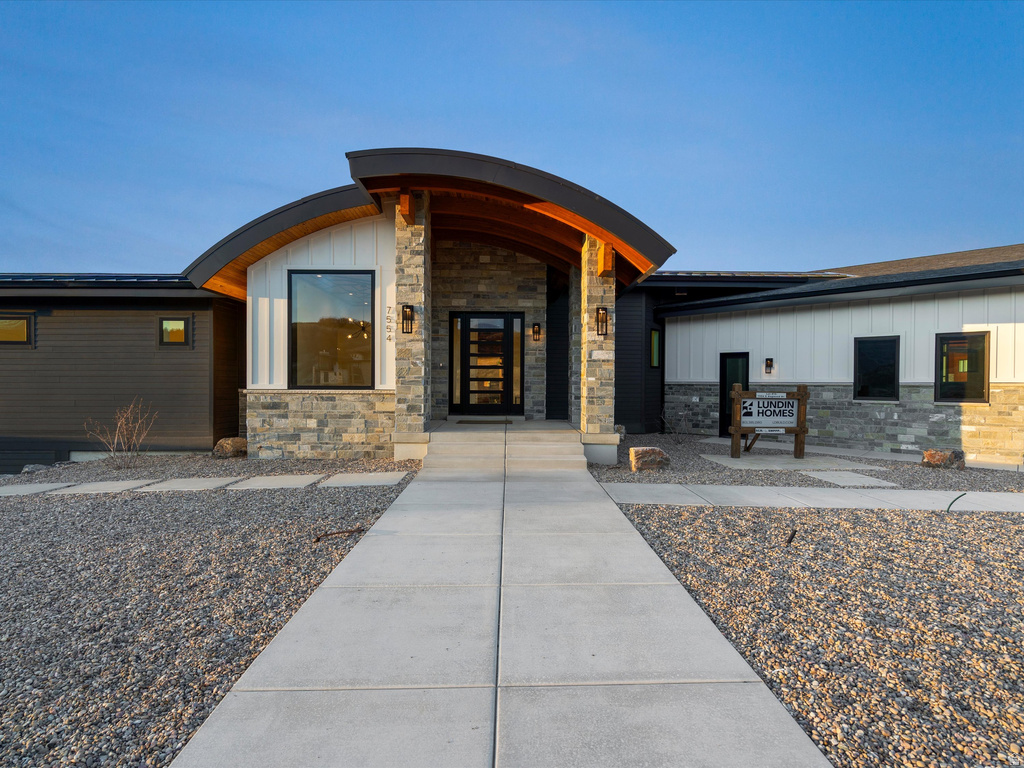 7554 E DOGWOOD DR Huntsville, UT 84317