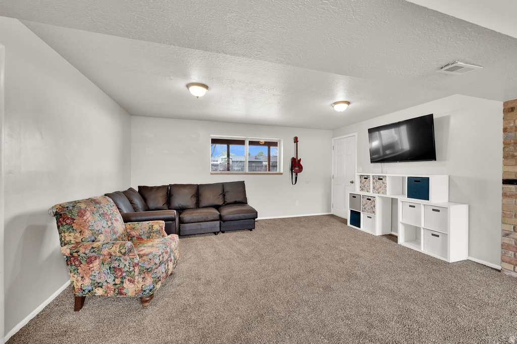 6183 S 2375 E South Ogden, UT 84403