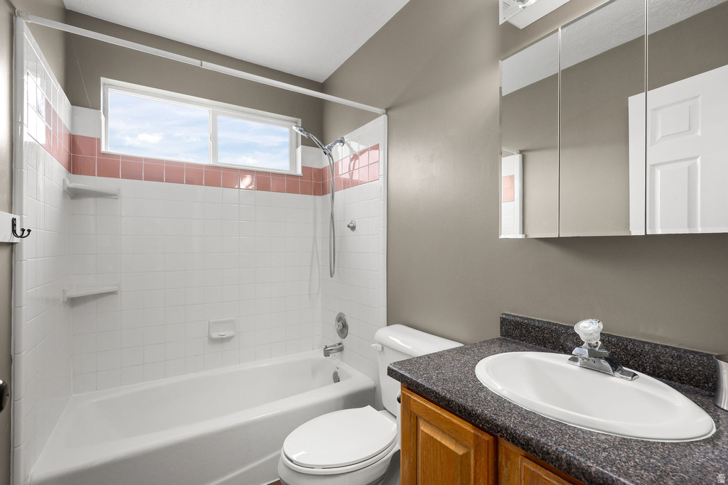 2493 W 1850 N Clinton, UT 84015