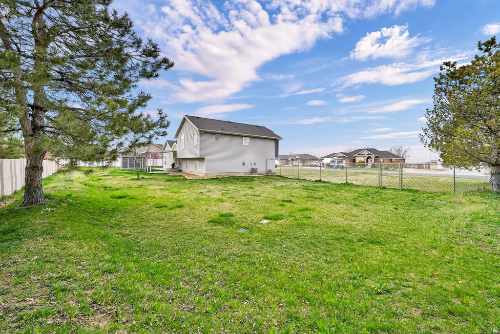 1718 N 2850 W Plain City, UT 84404
