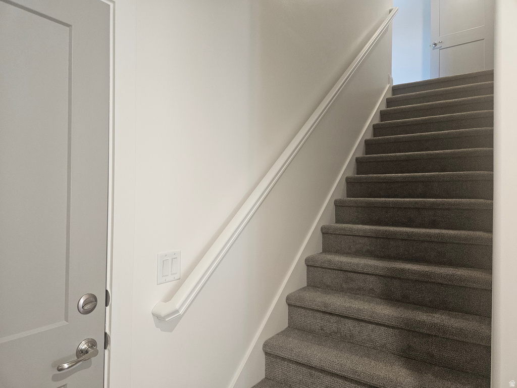 832 N 250 ST #B Tooele, UT 84074