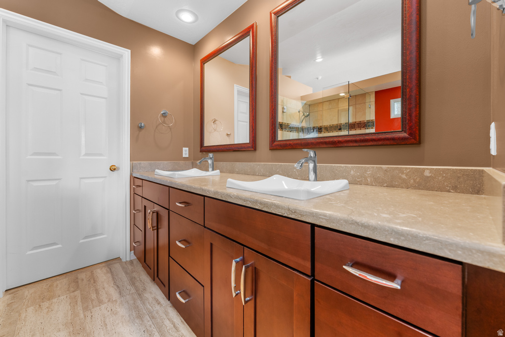 1447 E EDGECLIFF DR Sandy, UT 84092