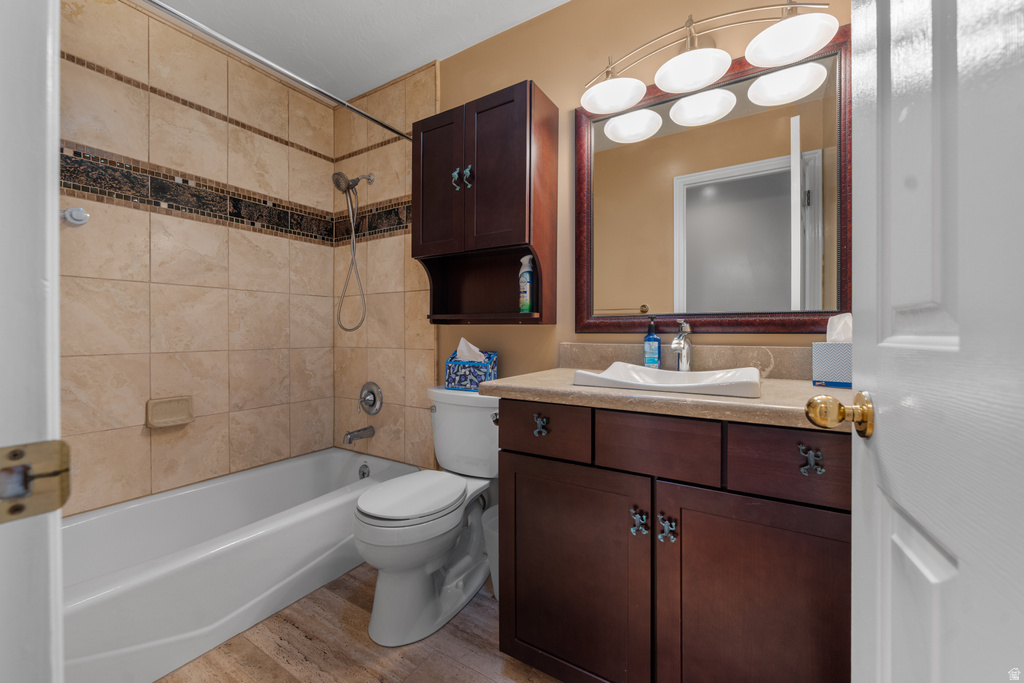 1447 E EDGECLIFF DR Sandy, UT 84092