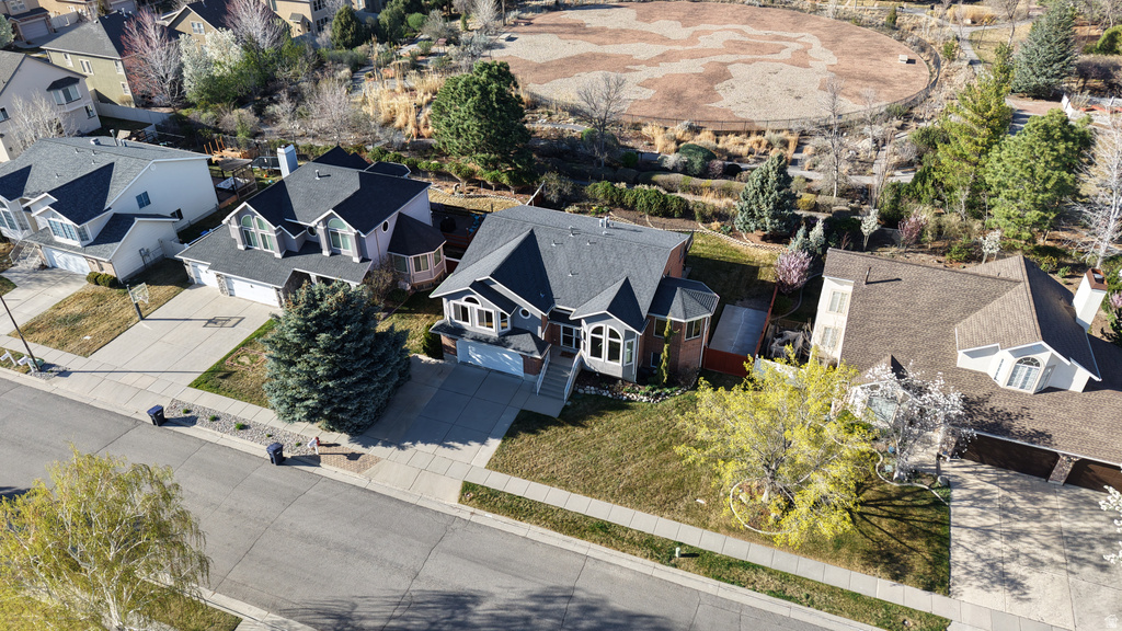 1447 E EDGECLIFF DR Sandy, UT 84092