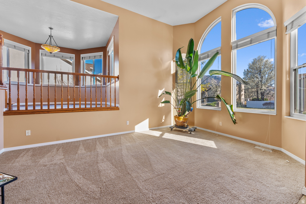 1447 E EDGECLIFF DR Sandy, UT 84092