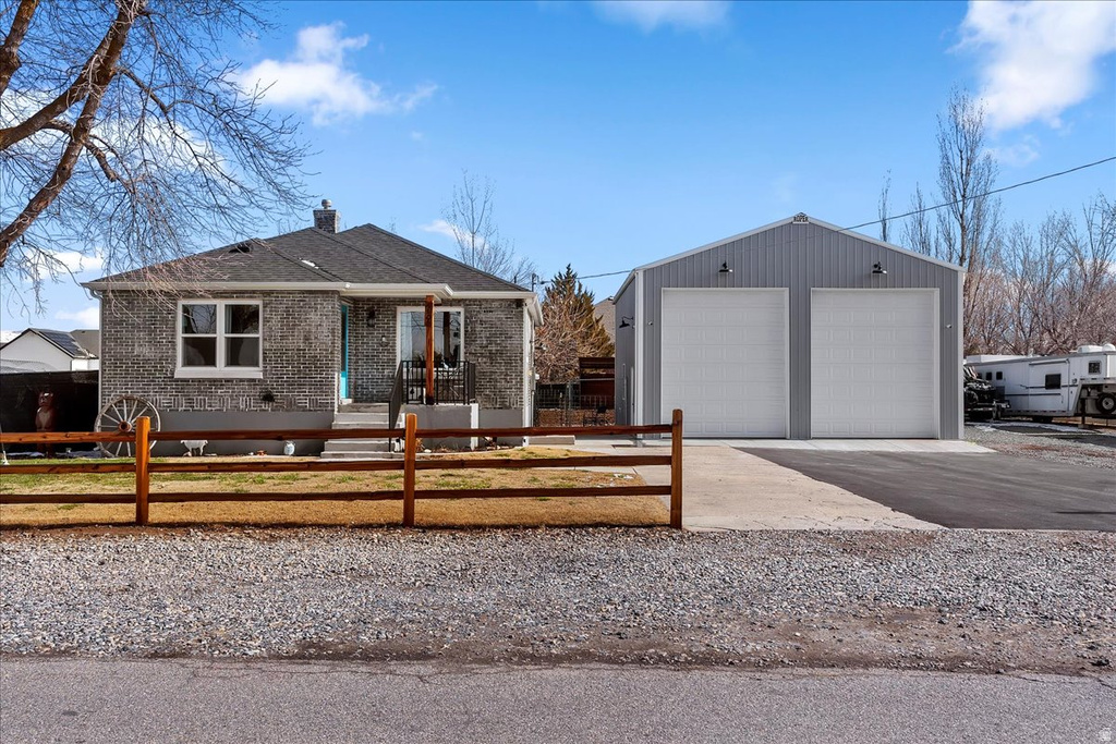 4608 S 6300 W Hooper, UT 84315