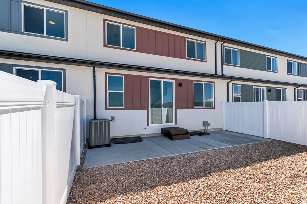 667 E RYEGRASS DR #302 Eagle Mountain, UT 84005