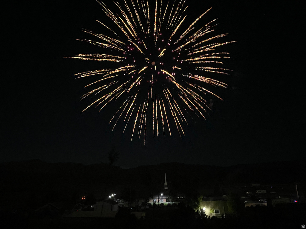 102  KESTREL CIR Dutch John, UT 84023