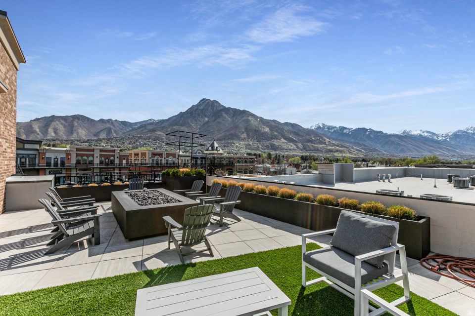 2240 E LANEY AVE #105 Holladay, UT 84117