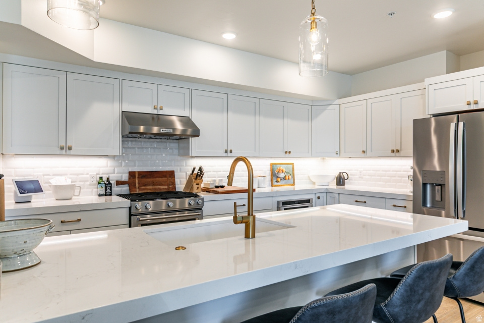 2240 E LANEY AVE #105 Holladay, UT 84117