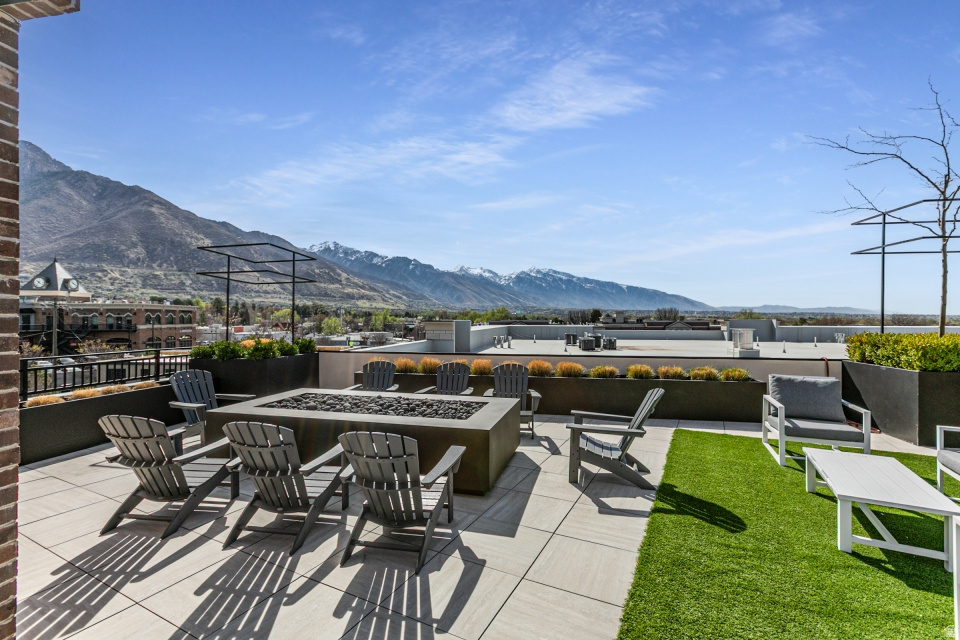 2240 E LANEY AVE #105 Holladay, UT 84117