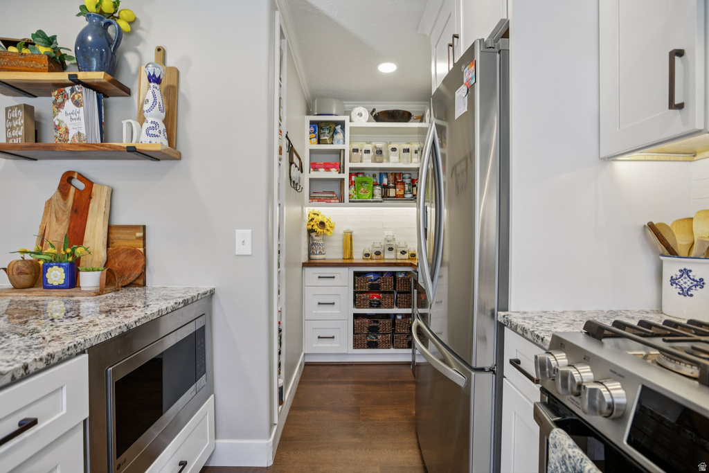 9101 S ENCHANTED OAK LN Sandy, UT 84094