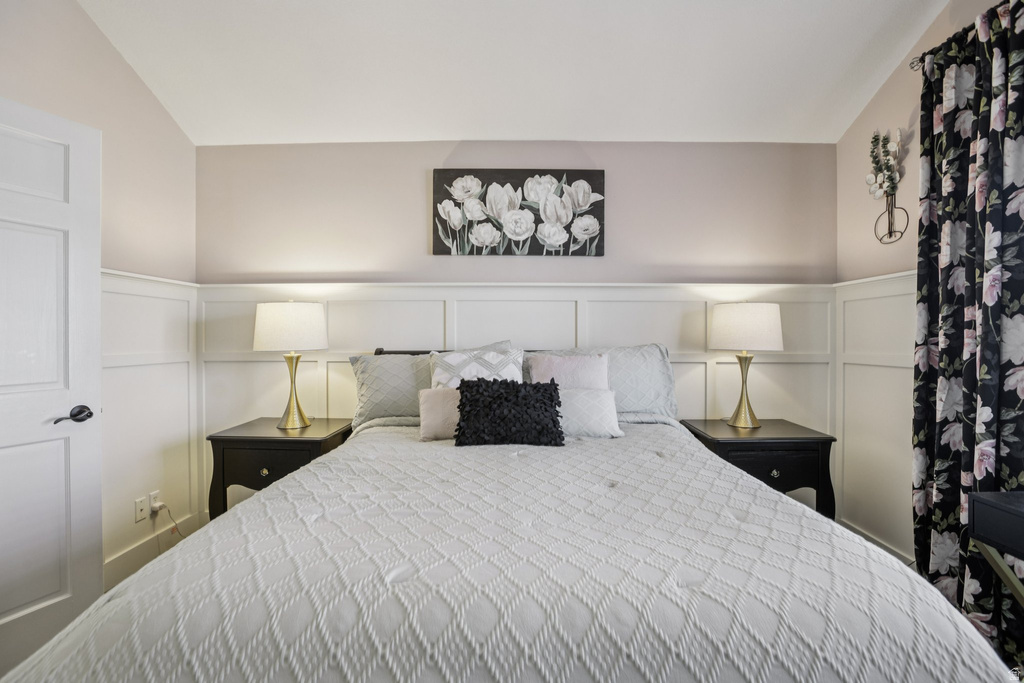 9101 S ENCHANTED OAK LN Sandy, UT 84094