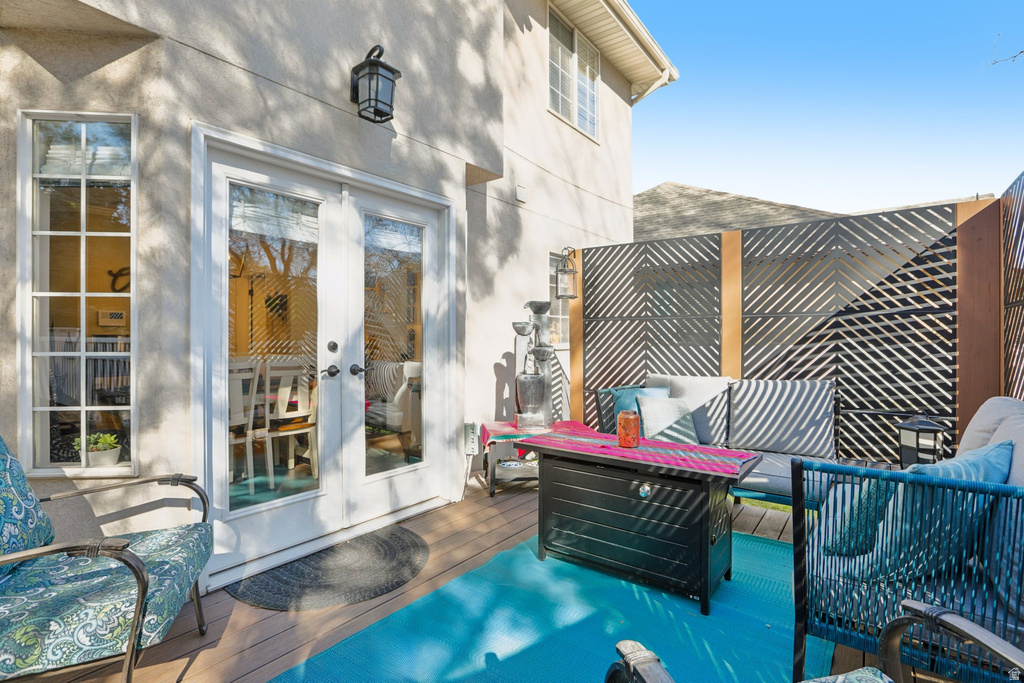 9101 S ENCHANTED OAK LN Sandy, UT 84094