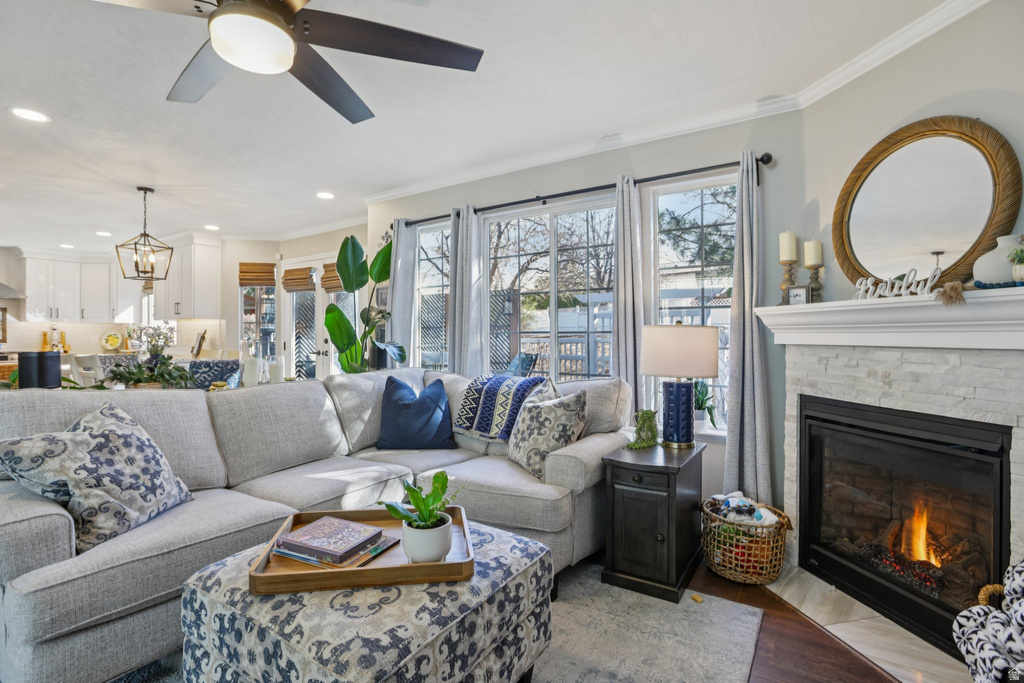 9101 S ENCHANTED OAK LN Sandy, UT 84094