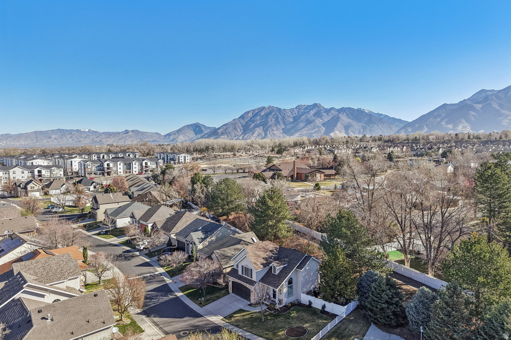 9101 S ENCHANTED OAK LN Sandy, UT 84094