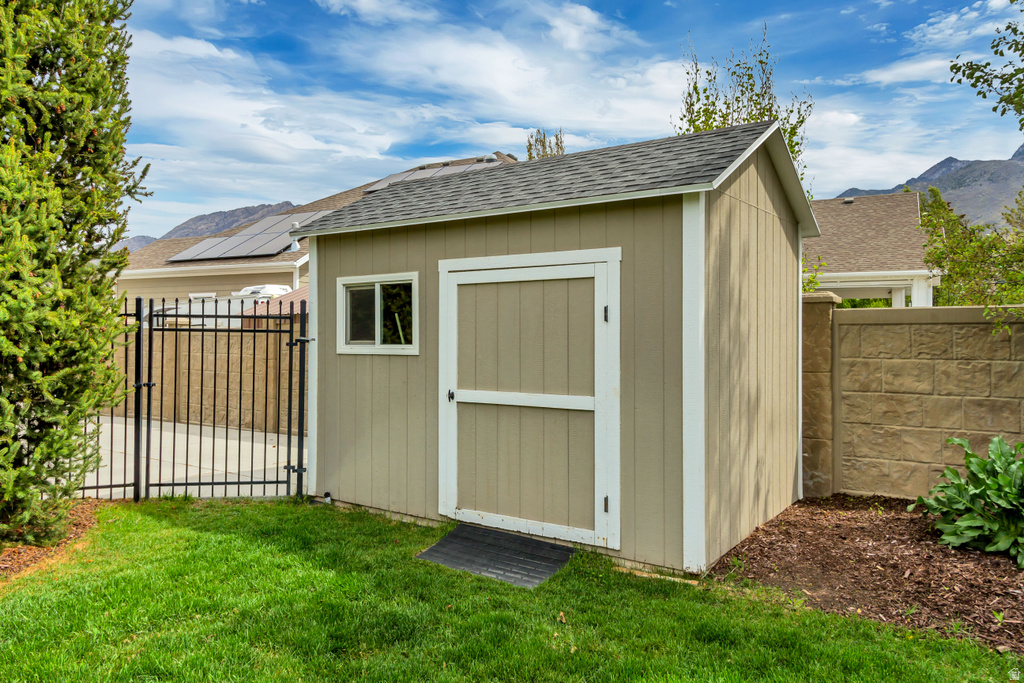 2420 E ROYAL PINE CV Cottonwood Heights, UT 84093