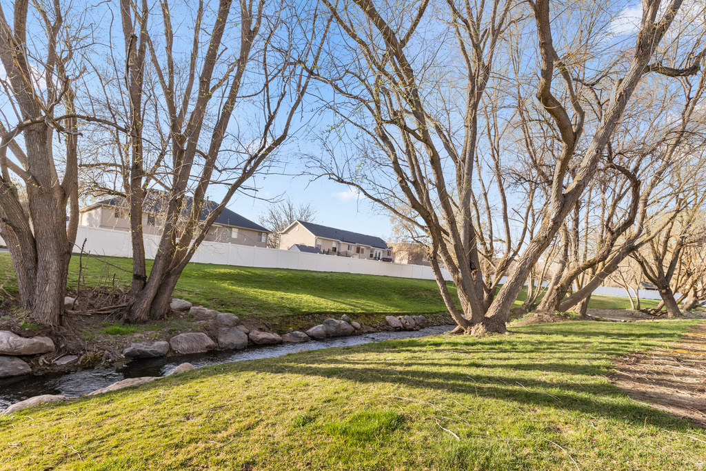 679 E CLEARWATER DR Layton, UT 84041