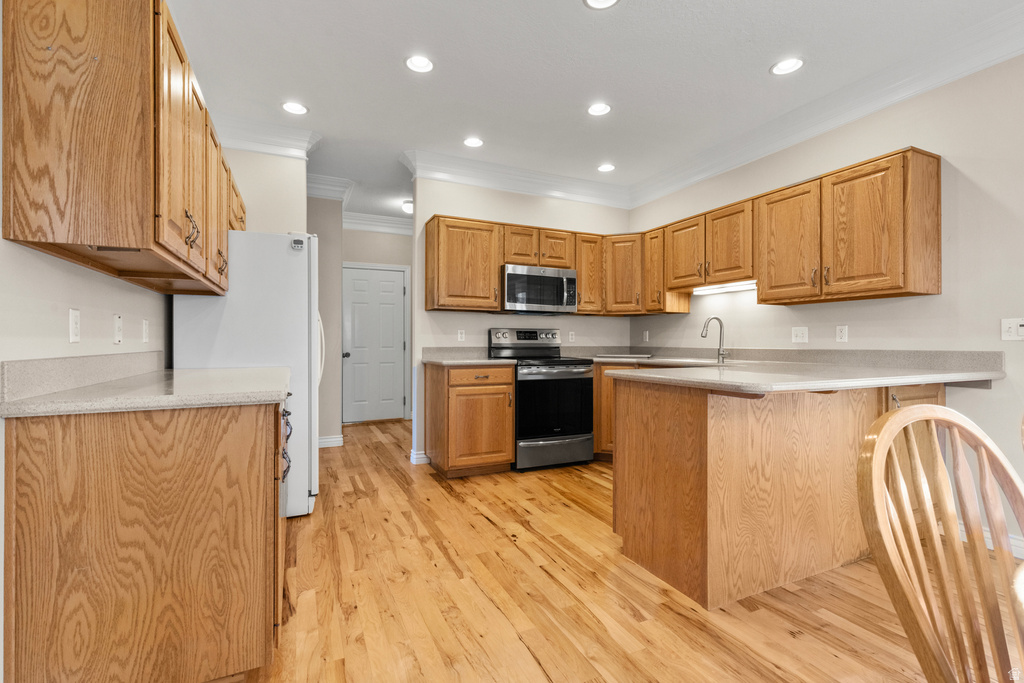 679 E CLEARWATER DR Layton, UT 84041