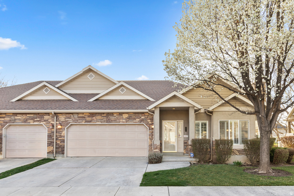 679 E CLEARWATER DR Layton, UT 84041