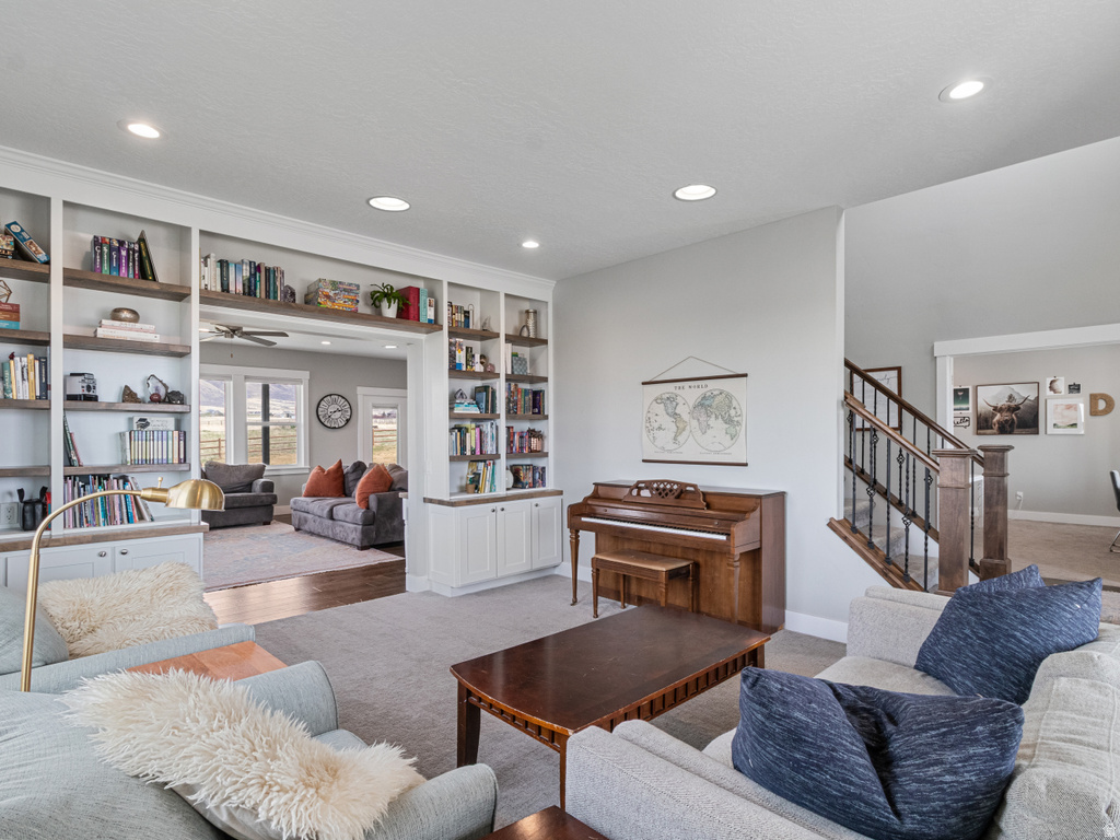 2558 MOUNTAIN GLEN RD Erda, UT 84074