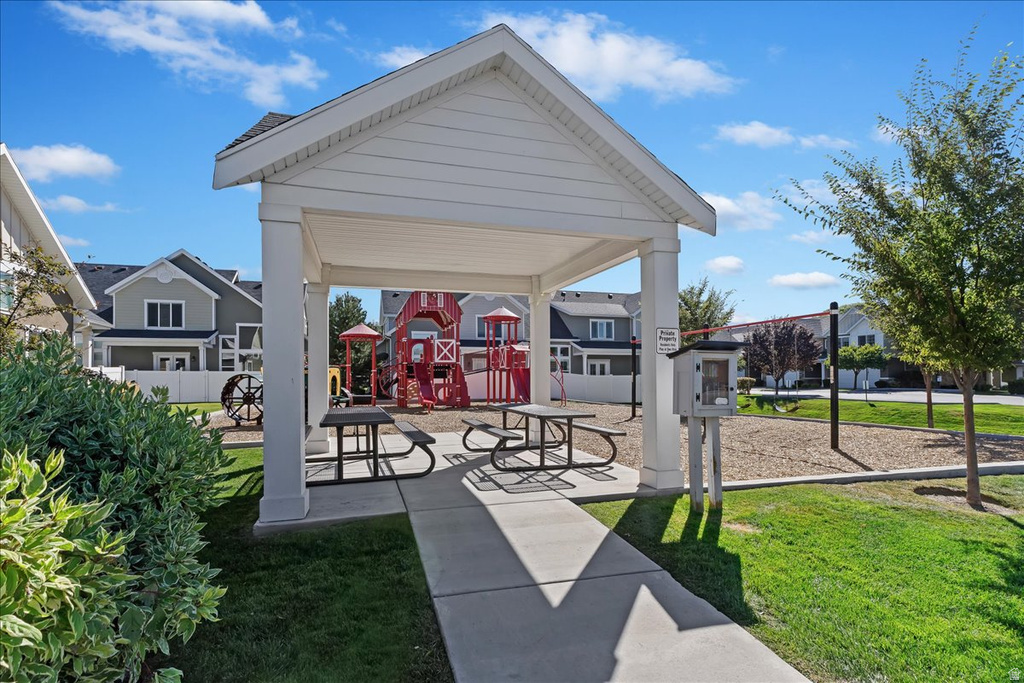 7856 S FARM HOUSE Midvale, UT 84047