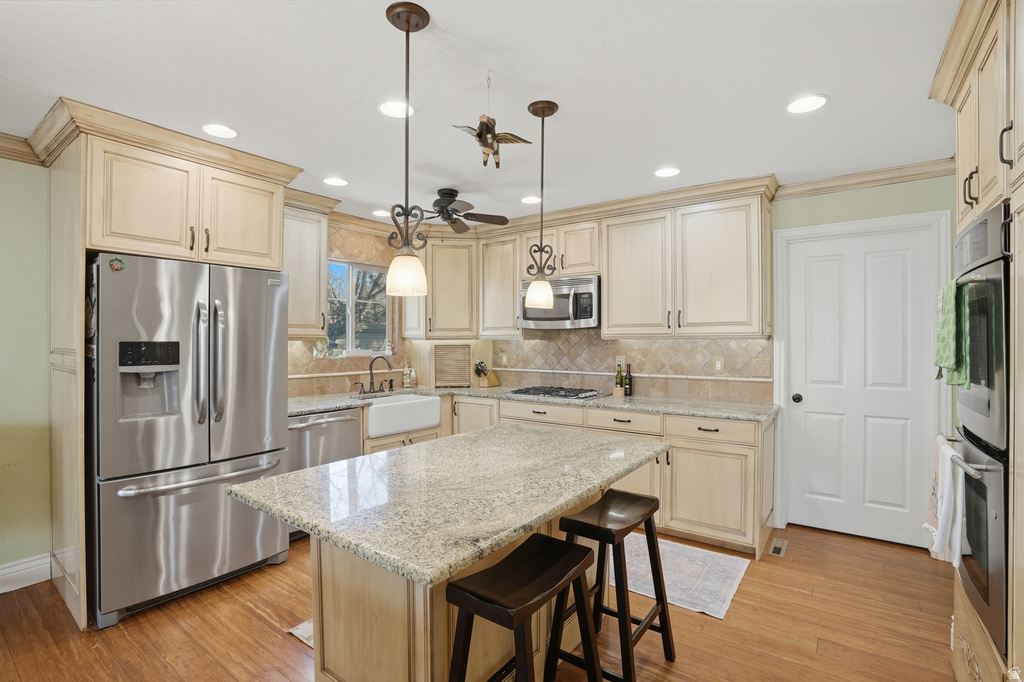 1781 E PORTAL WAY Sandy, UT 84093