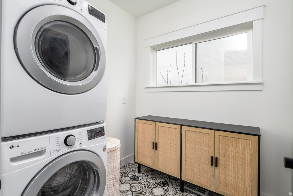 159 E 3900 N North Ogden, UT 84414