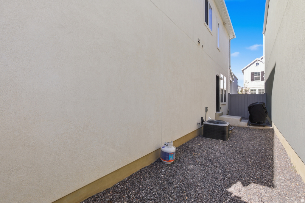 9747 N ASHGROVE LN Highland, UT 84003