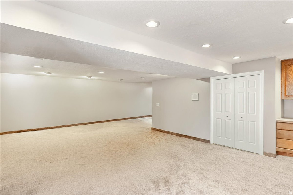 2486 W WINDING WAY South Jordan, UT 84095