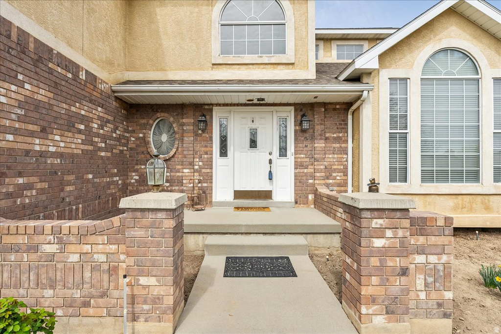 2486 W WINDING WAY South Jordan, UT 84095