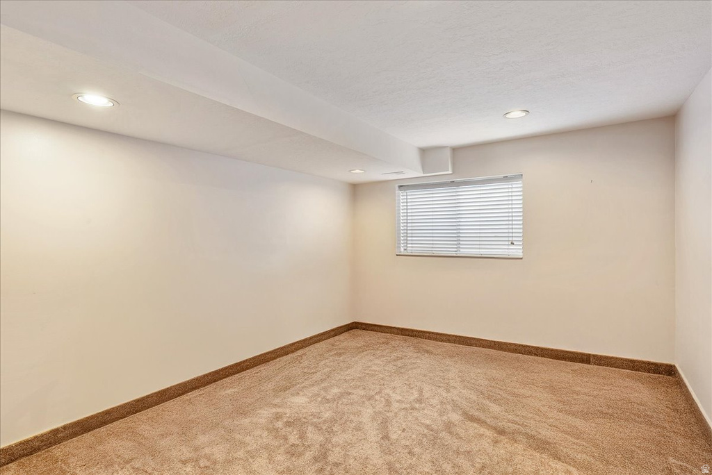 2486 W WINDING WAY South Jordan, UT 84095